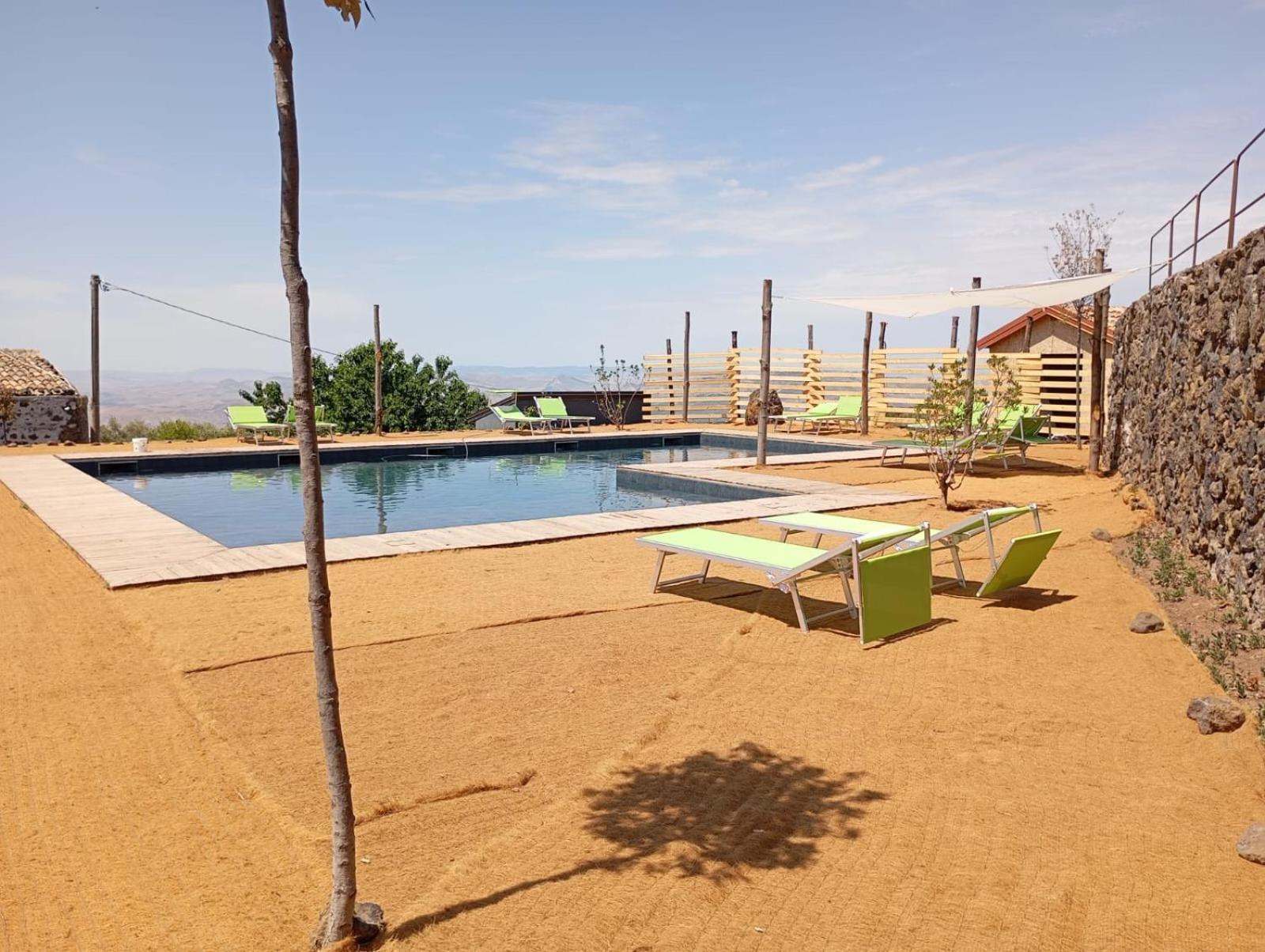 Podere Dell'Etna Segreta - Essential Nature Hotel & Glamping Бианкавила Екстериор снимка