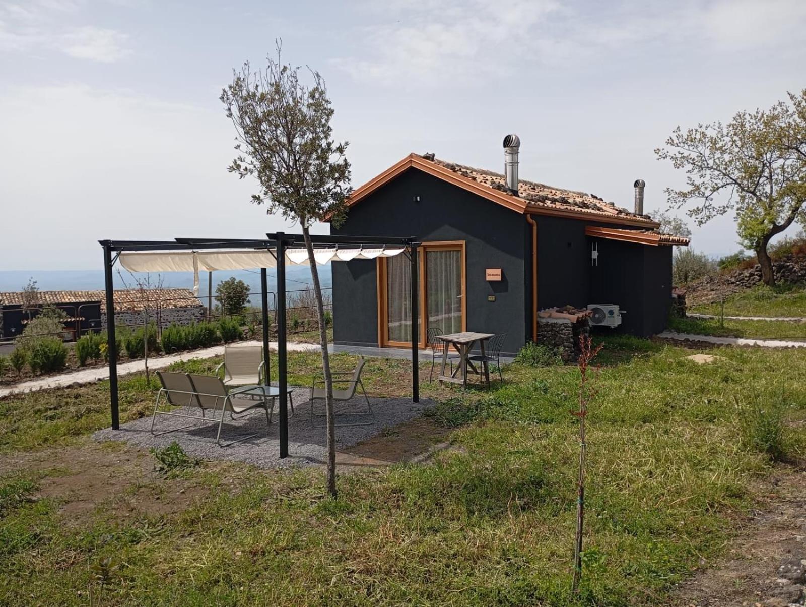 Podere Dell'Etna Segreta - Essential Nature Hotel & Glamping Бианкавила Екстериор снимка