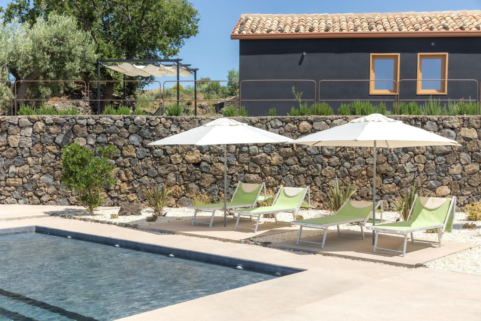 Podere Dell'Etna Segreta - Essential Nature Hotel & Glamping Бианкавила Екстериор снимка